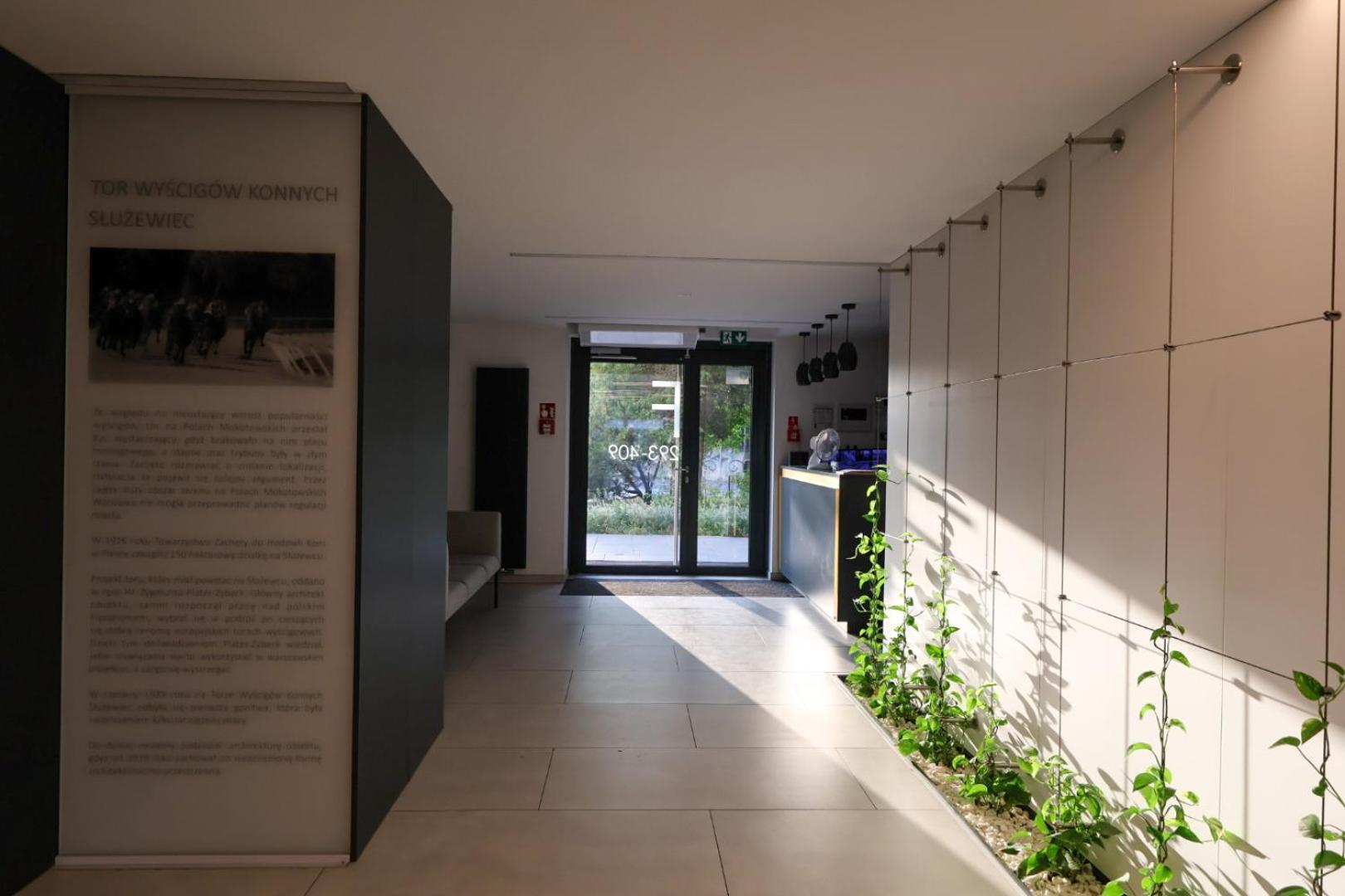 Premium Studio Klobucka Airport Varsó Kültér fotó