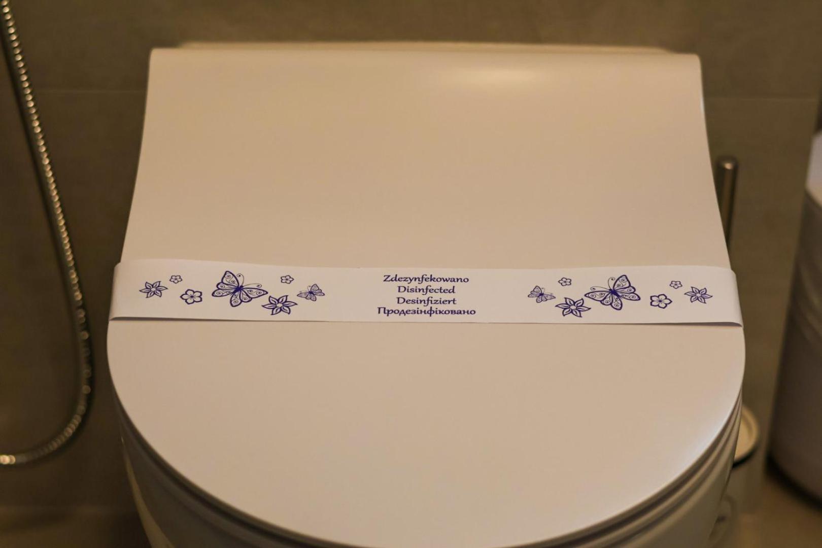Premium Studio Klobucka Airport Varsó Kültér fotó