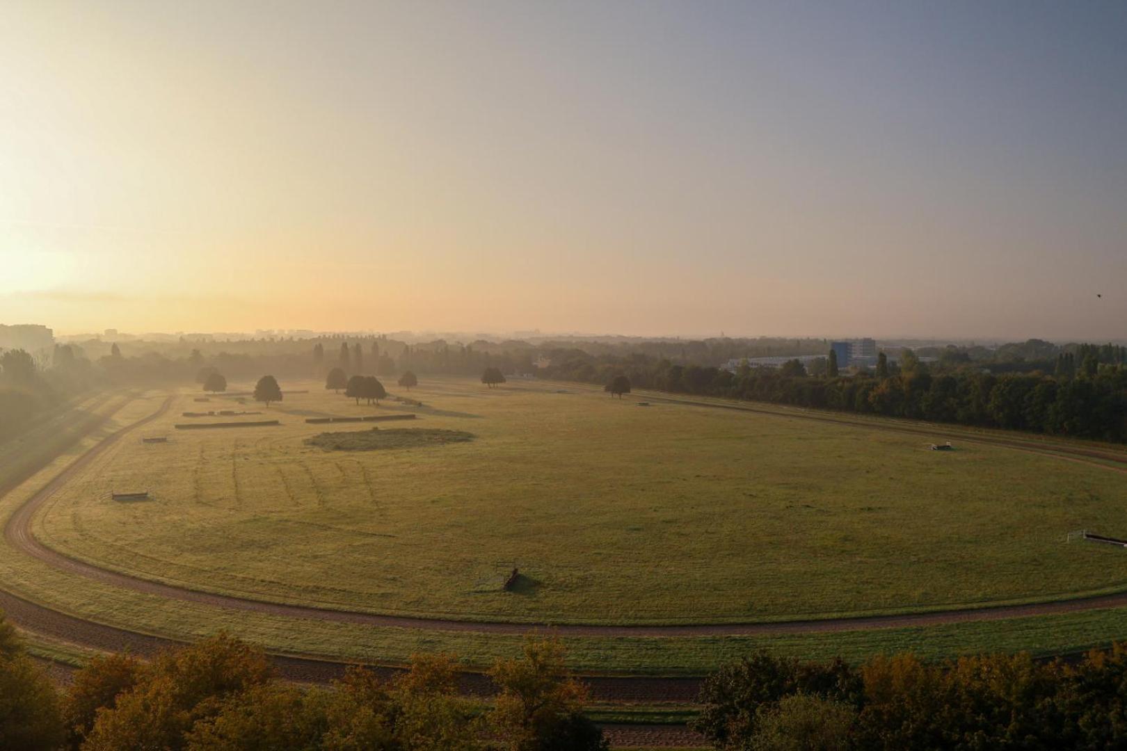Premium Studio Klobucka Airport Varsó Kültér fotó
