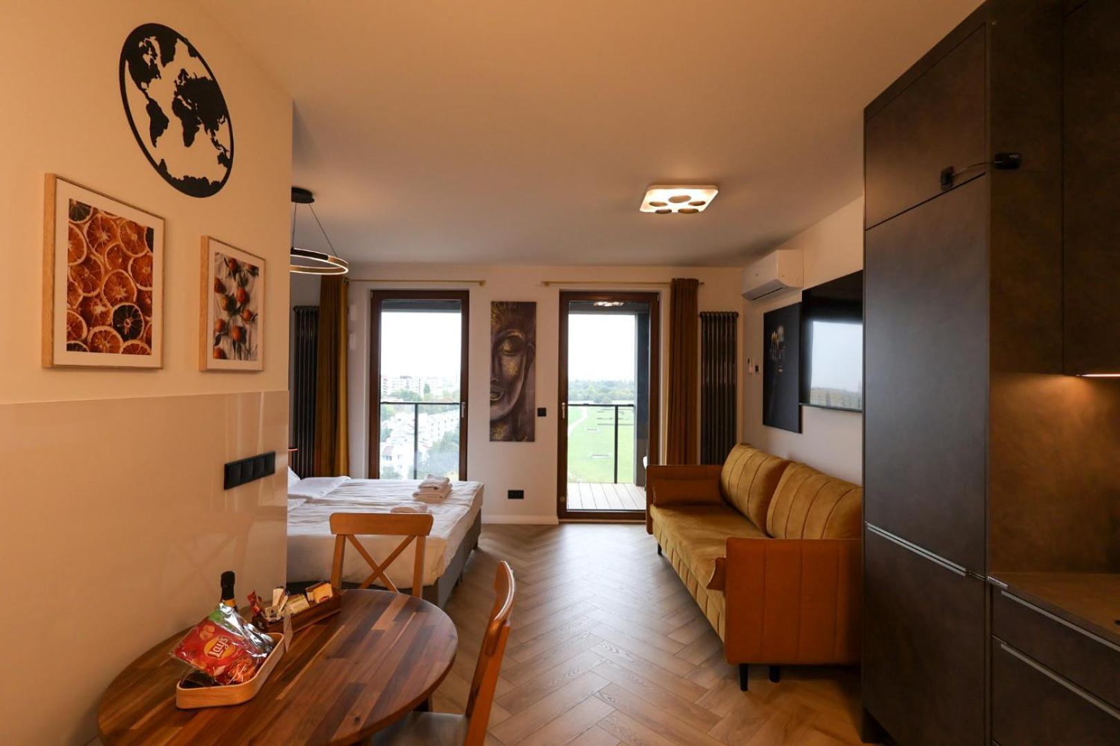 Premium Studio Klobucka Airport Varsó Kültér fotó